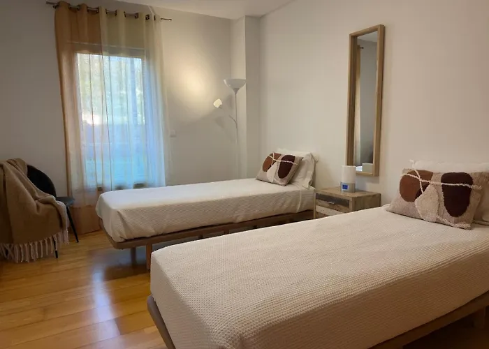 Azores Lava T3 شقة