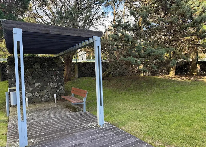 Azores Lava T3 شقة *